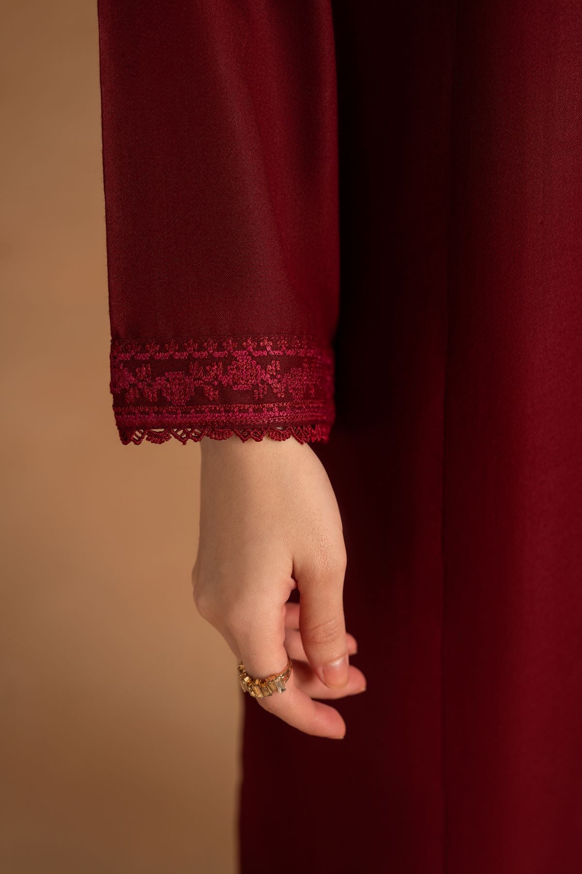 Maroon Sunstone - Winter
