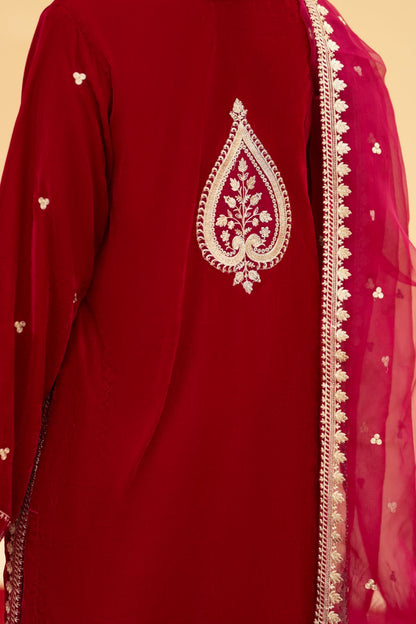 Mahira